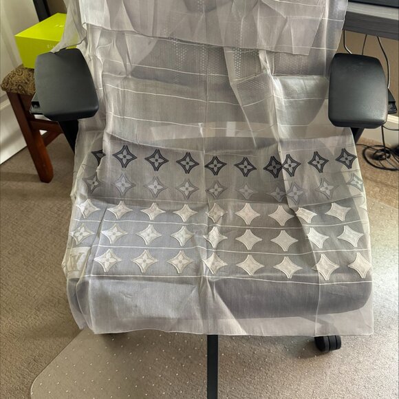 Louis Vuitton Silver Grey Silk Organza Pattern Long Scarf. - Picture 4 of 8